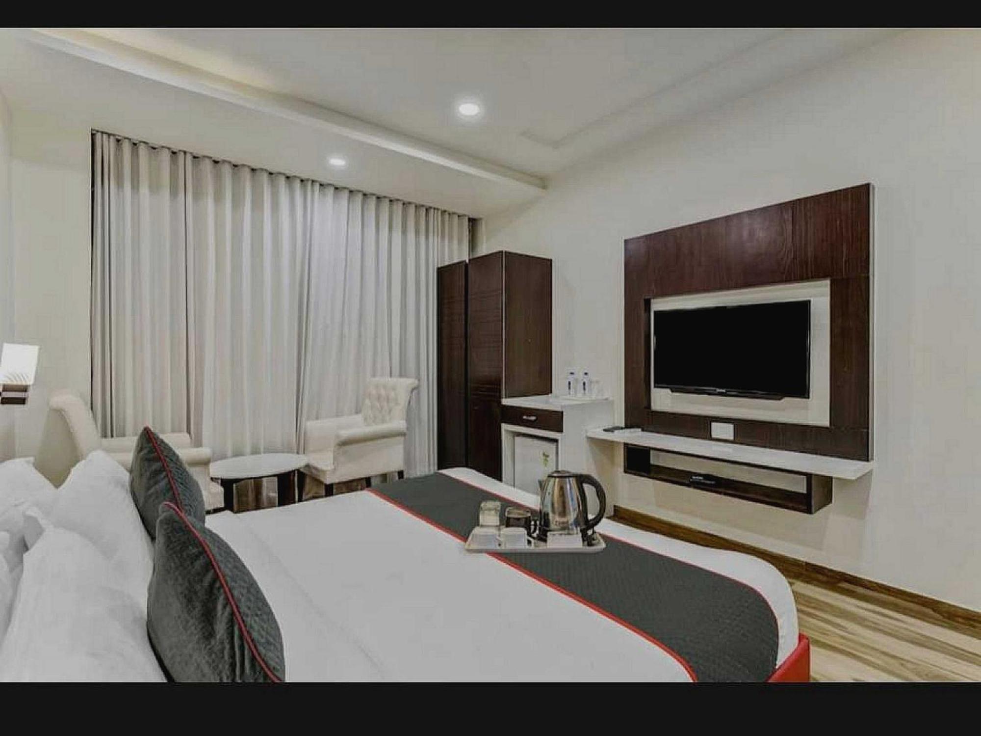 Hotel O Raas Near Near Paschim Vihar Delhi (National Capital Territory of India)