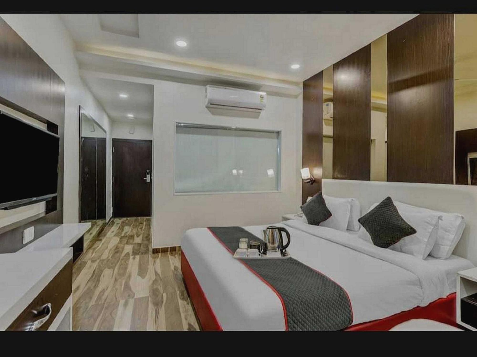 Hotel O Raas Near Near Paschim Vihar Delhi (National Capital Territory of India)